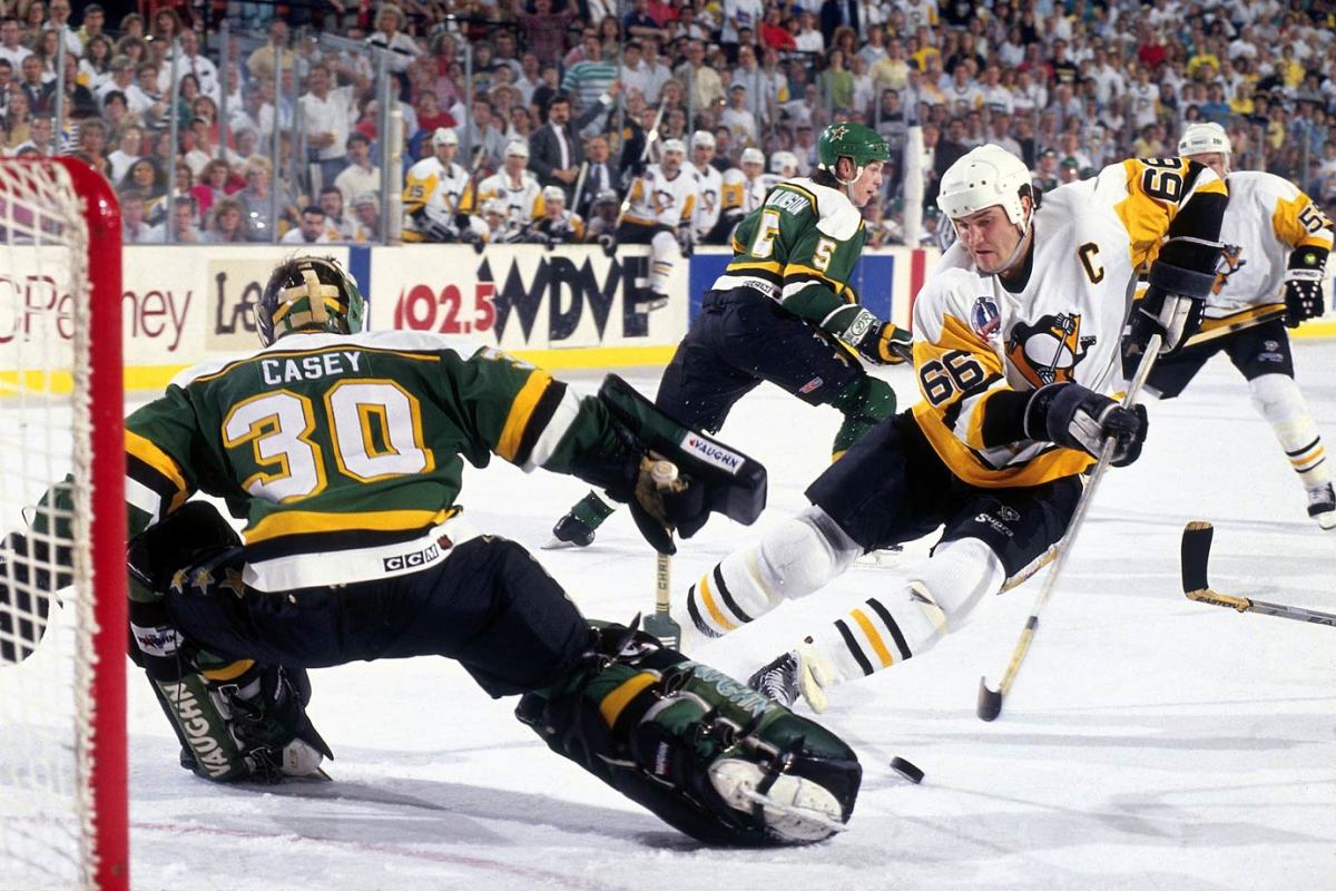 1991-Mario-Lemieux-Jon-Casey-005233280.jpg
